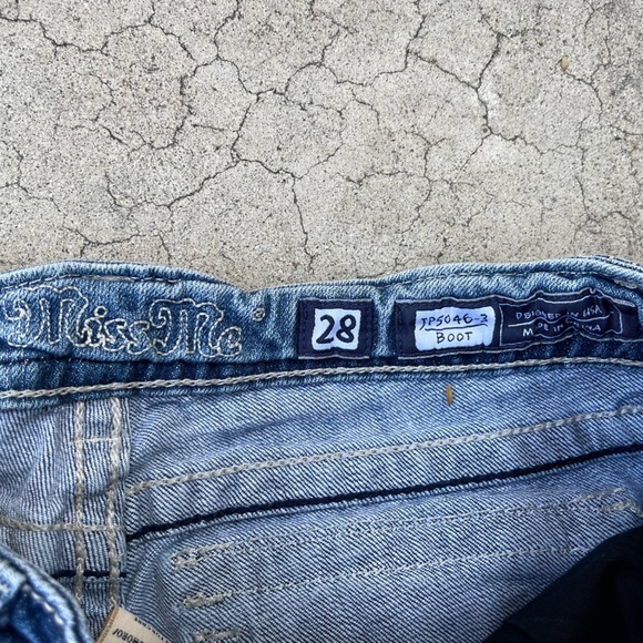 Miss Me Boot Bling Flap pocket rhinestone jeans distressed Sz 28 - Picture 6 of 7